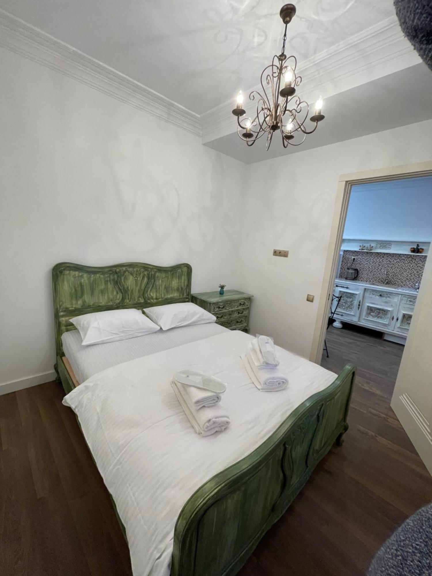 Picasso Apartment Kutaisi Eksteriør bilde