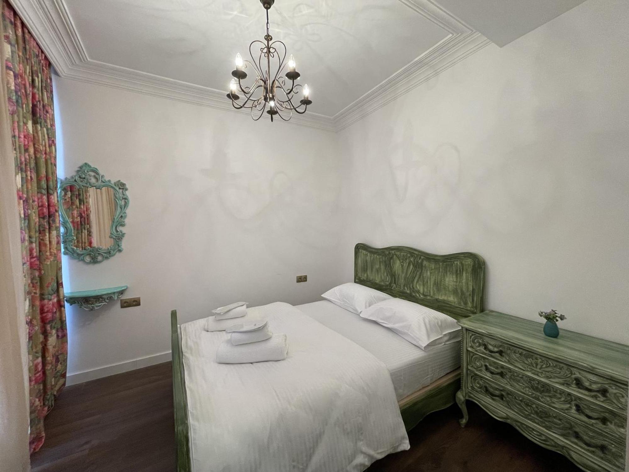 Picasso Apartment Kutaisi Eksteriør bilde