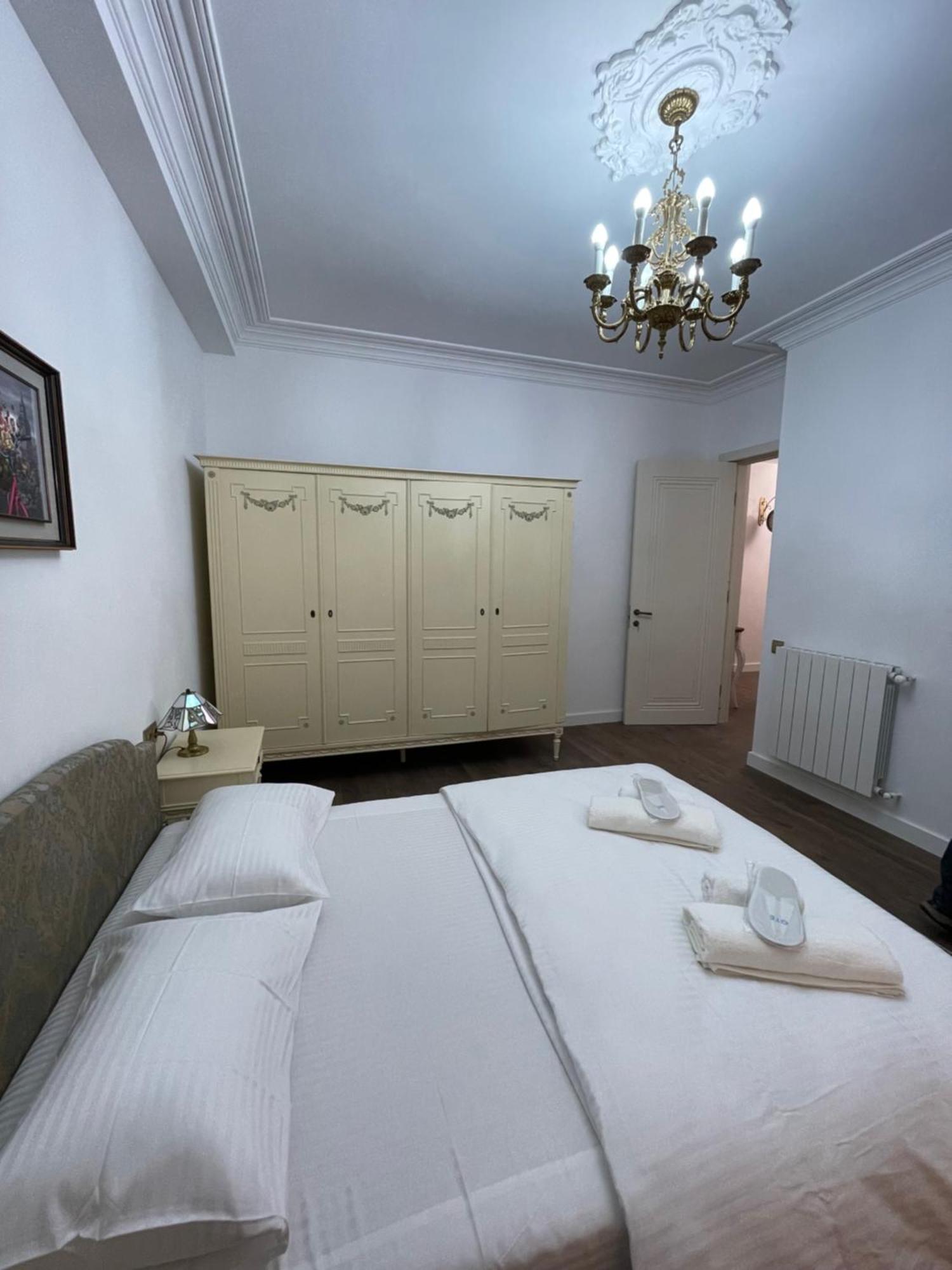 Picasso Apartment Kutaisi Eksteriør bilde