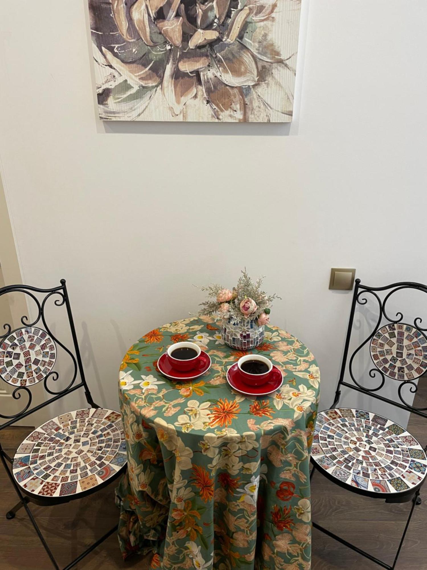 Picasso Apartment Kutaisi Eksteriør bilde
