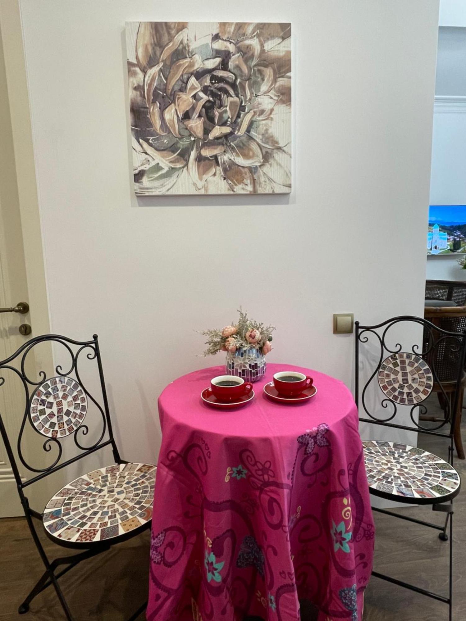 Picasso Apartment Kutaisi Eksteriør bilde
